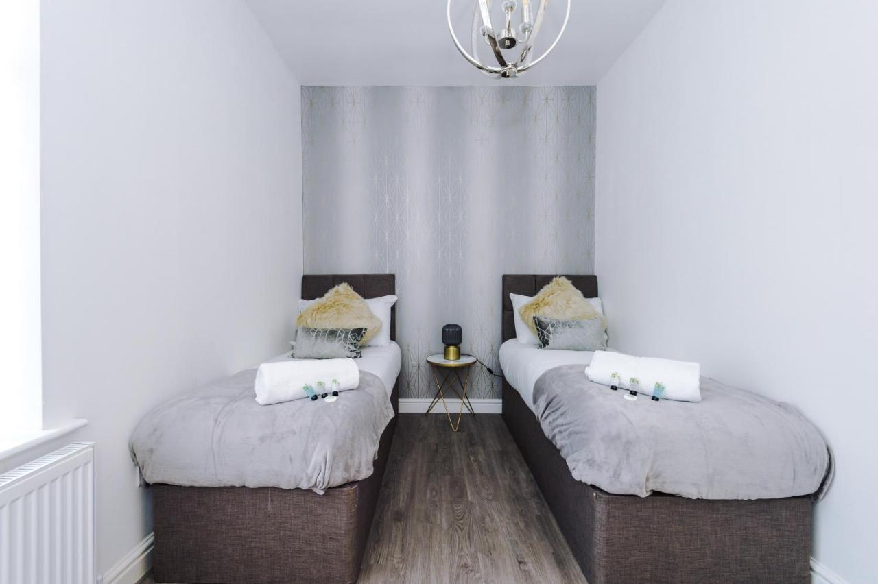 3 Bedroom House Manchester Hosted By Mcr Dens Exterior foto
