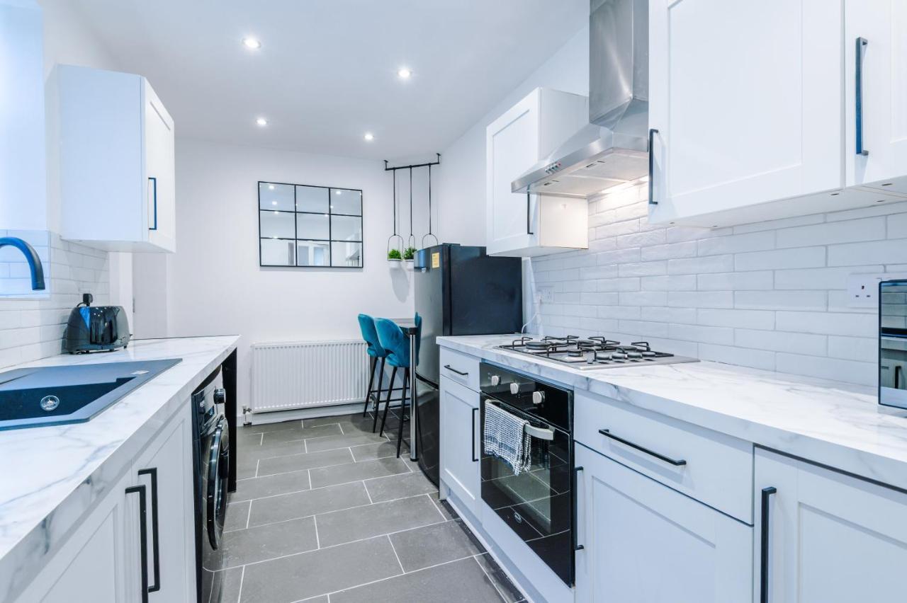 3 Bedroom House Manchester Hosted By Mcr Dens Exterior foto
