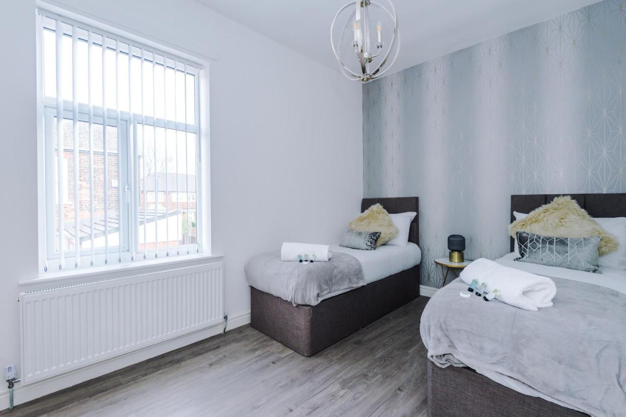 3 Bedroom House Manchester Hosted By Mcr Dens Exterior foto